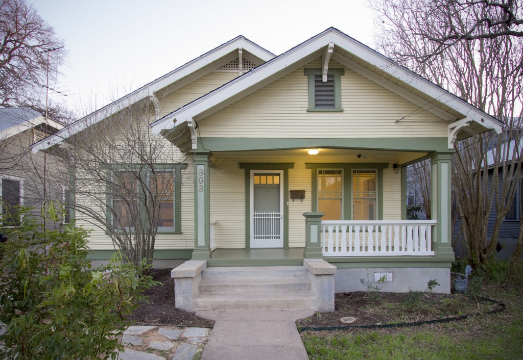 Hyde Park home for sale. Cute bungalow built in 1920's, updated. 